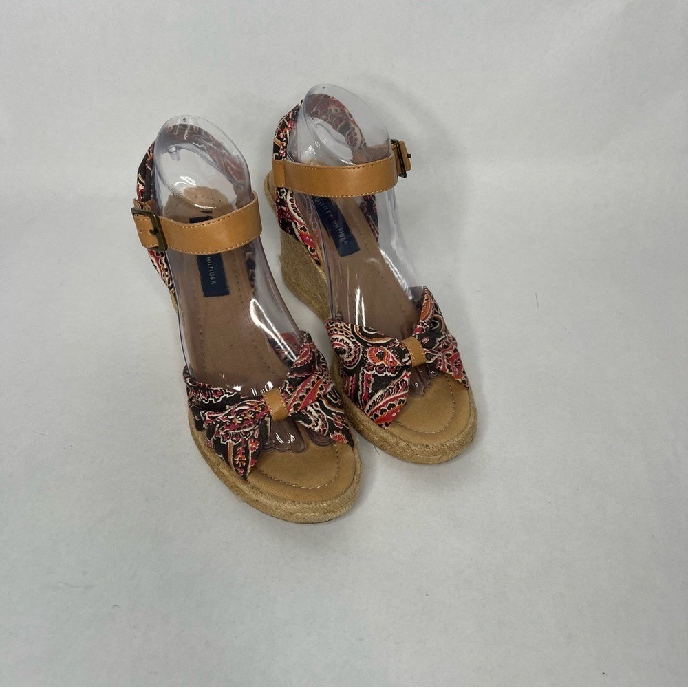 Tommy Hilfiger Stylish Women's Wedge Sandals 8.5 Fabric Twist Paisley Autumn EUC
